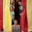 Les enfants derrière la toile de l'activité cirque au centre de Val-en-Pré